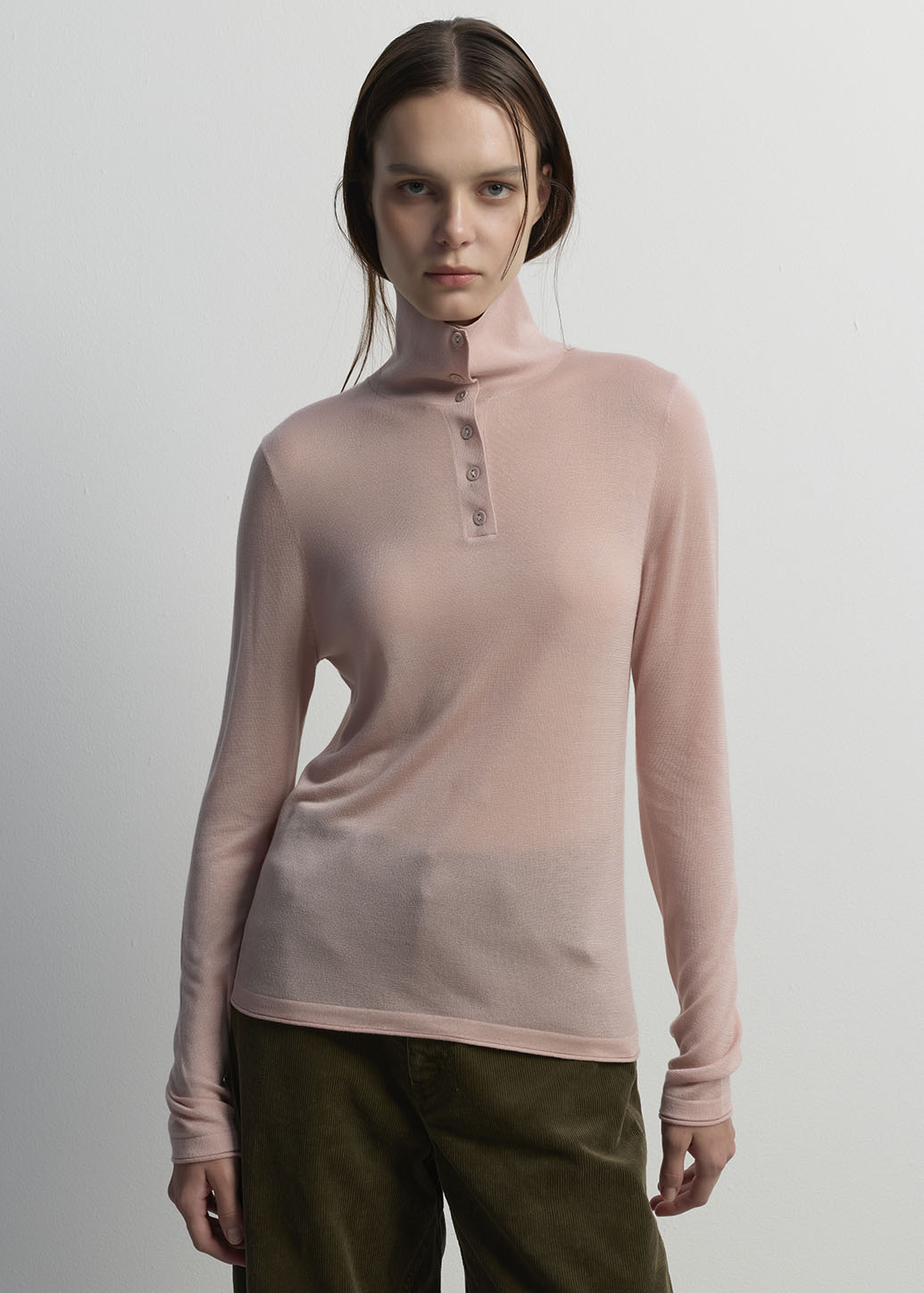 QUARTER-BUTTON LONG SLEEVE TURTLENECK