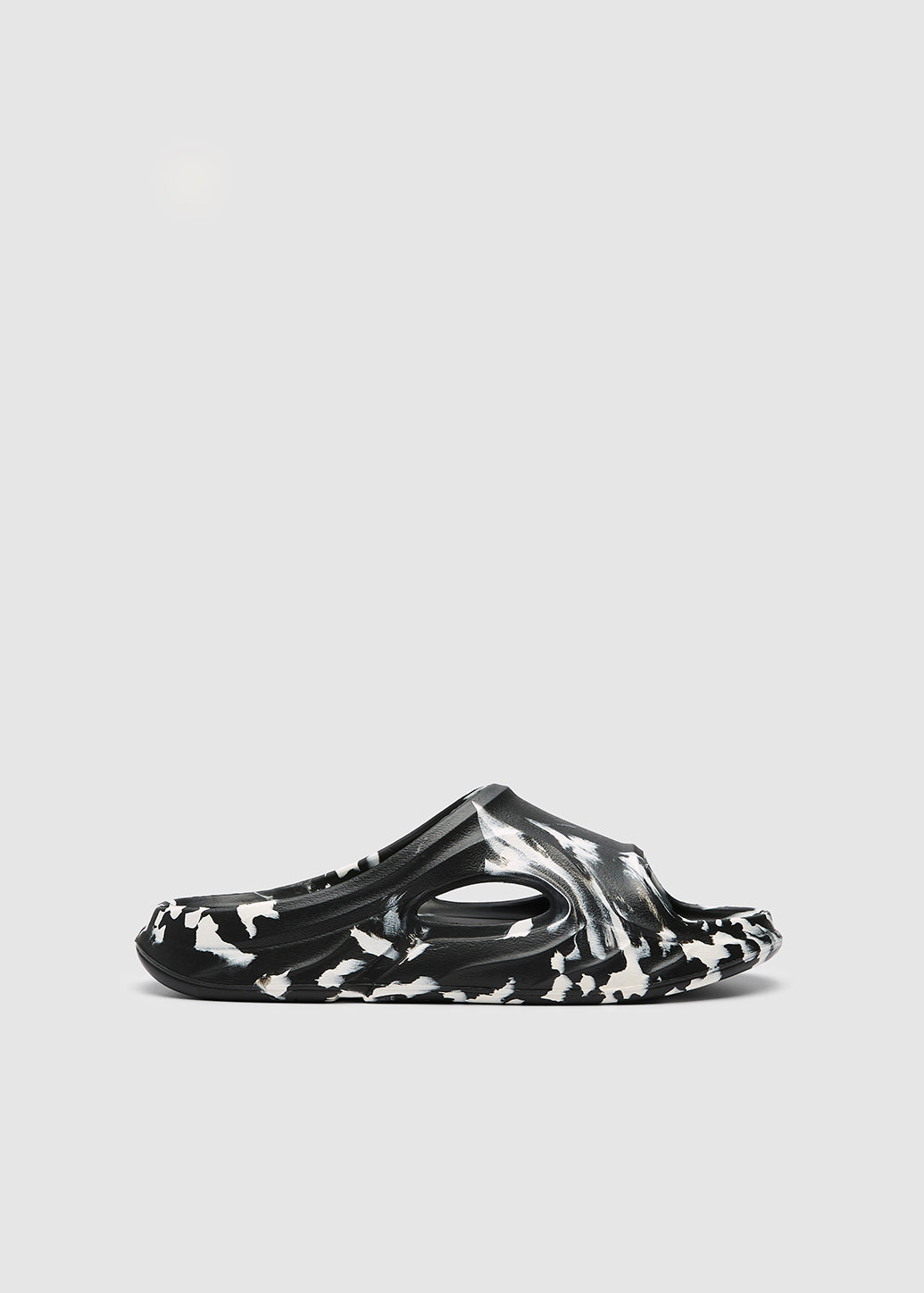 MOLDED COMFORT SLIDES