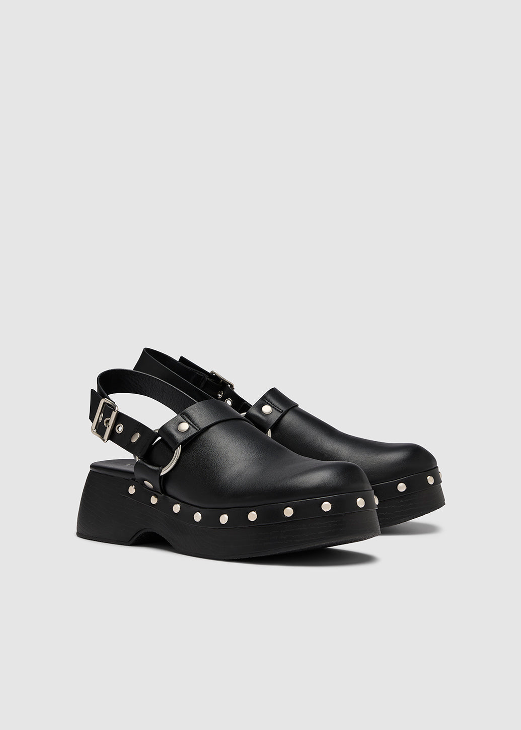 STUDDED PLATFORM CLOGS SANDALS