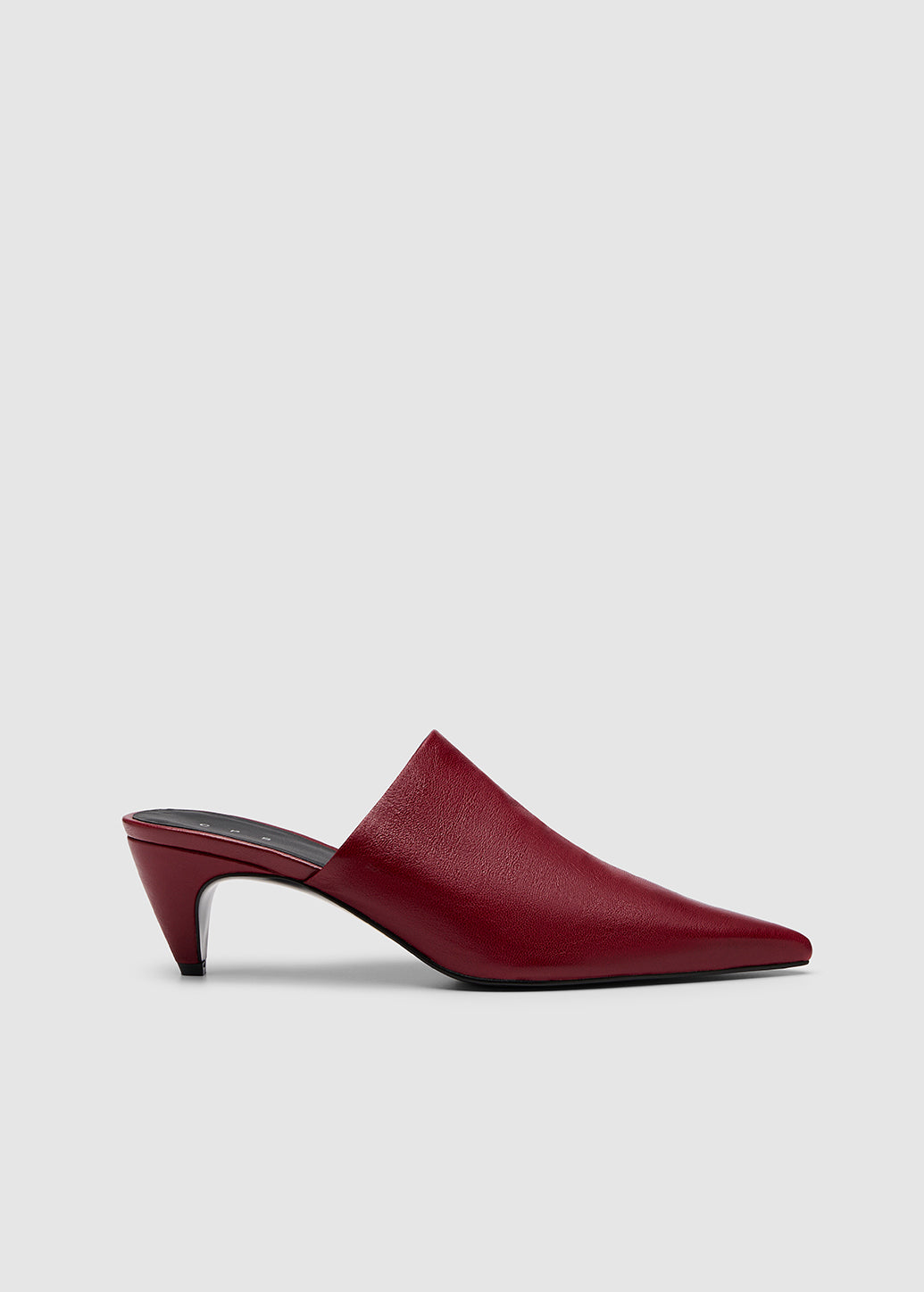 POINTED-TOE LEATHER MULES