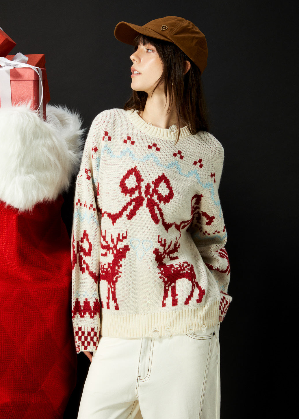 DISTRESSED CHRISTMAS SWEATER