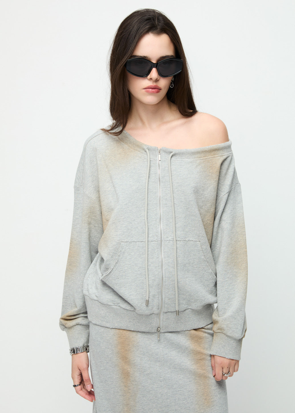 OVERSIZED ONE-SHOULDER TOP